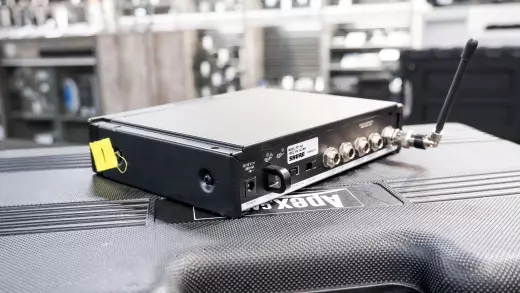 Shure - PSM300 Wireless In-Ear System 2